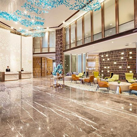 Shenzhen Bantian Huaweizhongcheng Atour Hotel Exterior photo