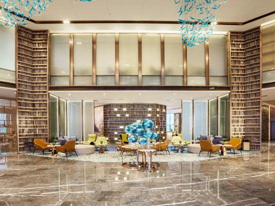 Shenzhen Bantian Huaweizhongcheng Atour Hotel Exterior photo