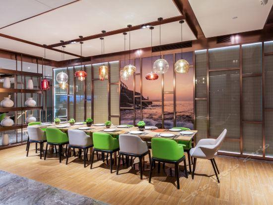 Shenzhen Bantian Huaweizhongcheng Atour Hotel Exterior photo