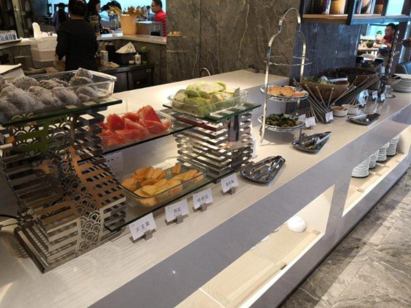 Shenzhen Bantian Huaweizhongcheng Atour Hotel Exterior photo